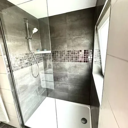 Schicke Naehe Hannover Anbindung Wifi * לרטה